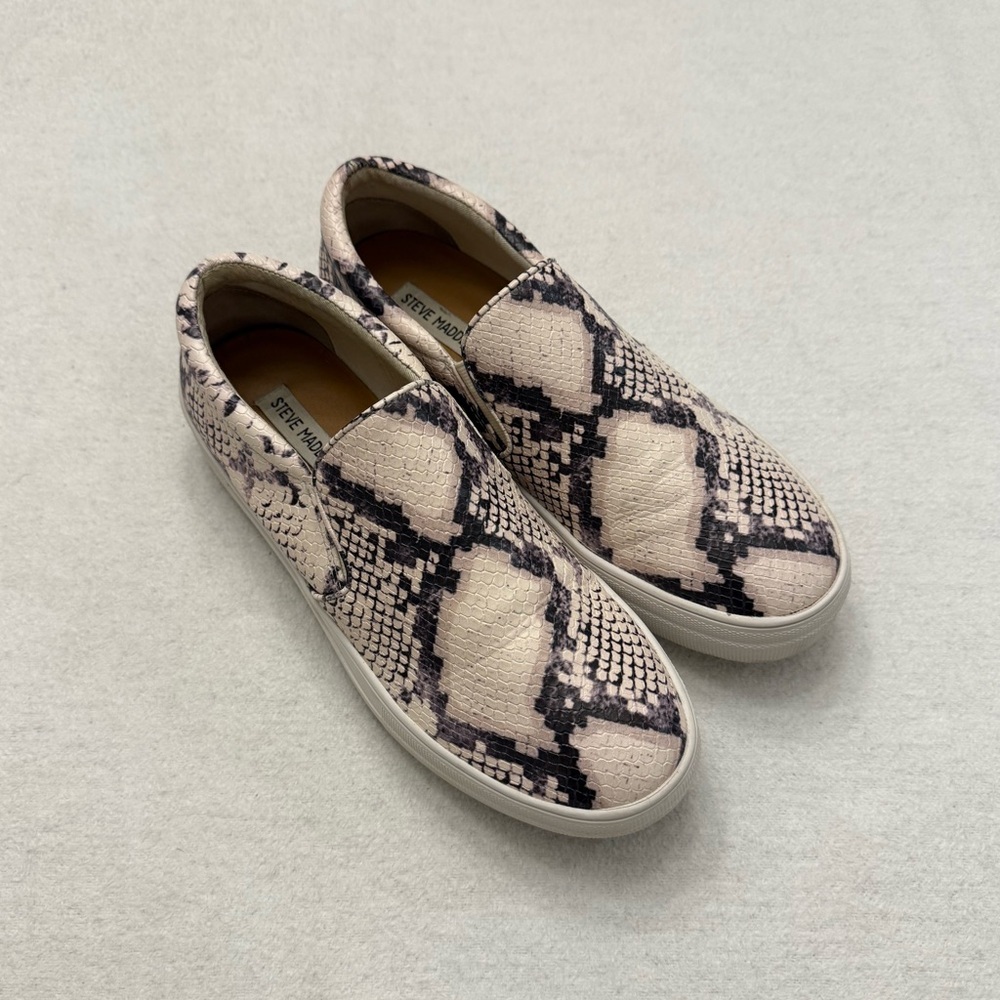 Steve Madden Snakeskin Slip On Platform Sneakers Casual Comfort Women’s 9.5M